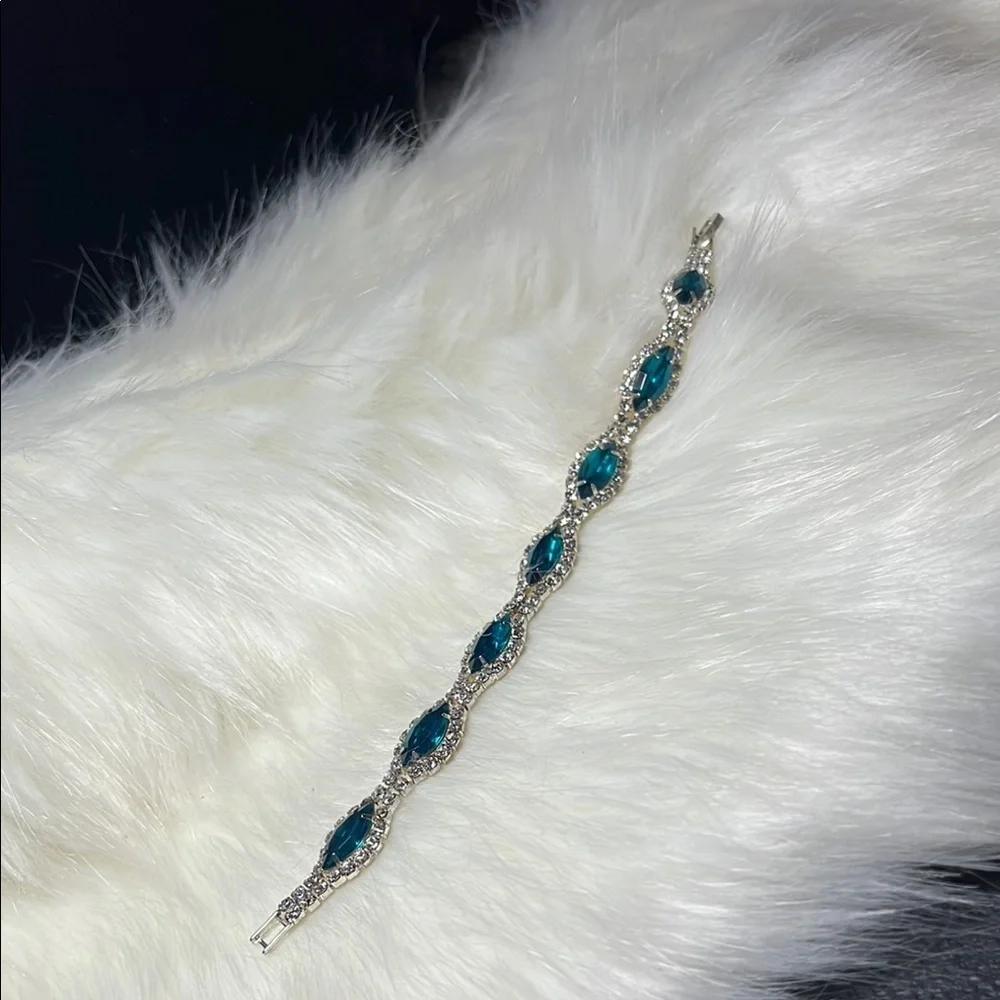 Vintage Rhinestone Silver and Blue Bracelet